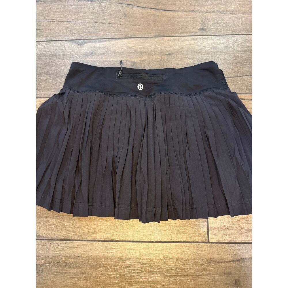 Lululemon Pleat to Street Skirt Black Size 4 Tennis Golf Skort